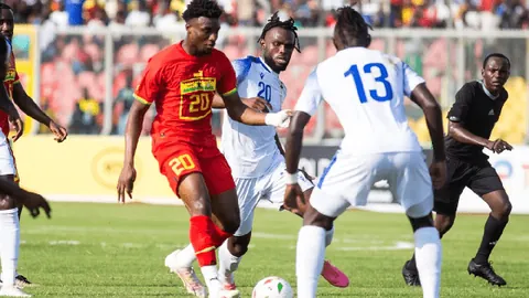 阿根廷向国际足联提申诉，请求解除球员禁赛及罚款措施。