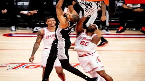 步行者常规赛大胜骑士135-126，狂飙进攻创最快三分纪录，四人得分20+！